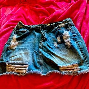 Forever 21 distressed jean skirt size 14